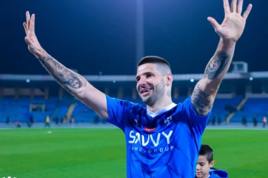 TEROR SRBA U FINALU SUPERKUPA! Mitrović blickrigom sa dva GOLA doneo potpuni PREOKRET šampionu! (VIDEO)