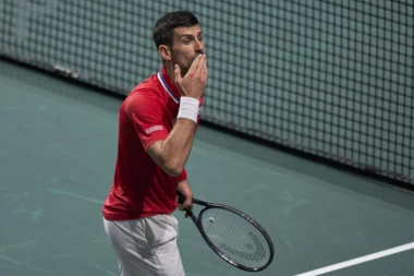 NOLE SE SLIKAO SA ZVEZDOM "ONLI FANSA"! Evo u kakvoj je vezi sa Đokovićem! Na njoj sve PUCA!