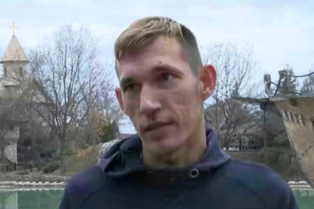 DEJAN JE KAO BEBA NAĐEN U KUTIJI U PARKU,  A ONDA JE POČEO HOROR! Očuh mi je stavljao pištolj u usta, SKINULI SU ME SA VEŠALA