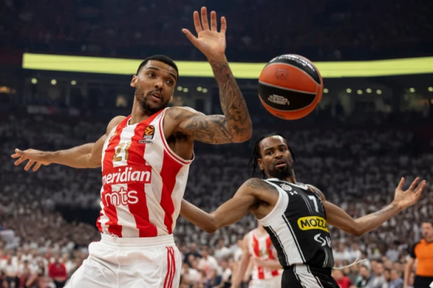 OBA VEČITA PO PRVI PUT POSLE DUŽEG VREMENA VAN PLEJ-OF ZONE! Evo KAKO izgleda TABELA Evrolige posle PORAZA Partizana i Zvezde Meridianbet!