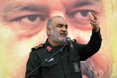 "SMRT AMERICI, SMRT IZRAELU" ! Vrhovni komandant Iranske garde brutalno zapretio: Žrtve napada u Kermanu biće osvećene