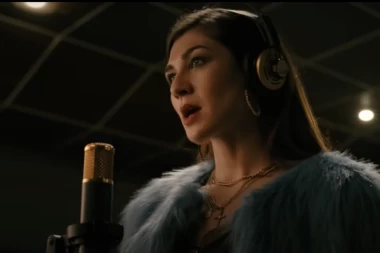 "Rođena da U PAKLU GORIM...": Ove pesme su OBELEŽILE domaće TV serije i postale HITOVI!