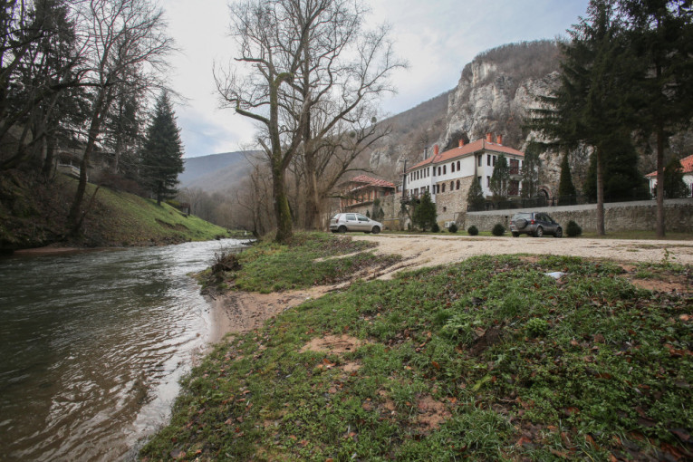 Mlava i manastir Gornjak
