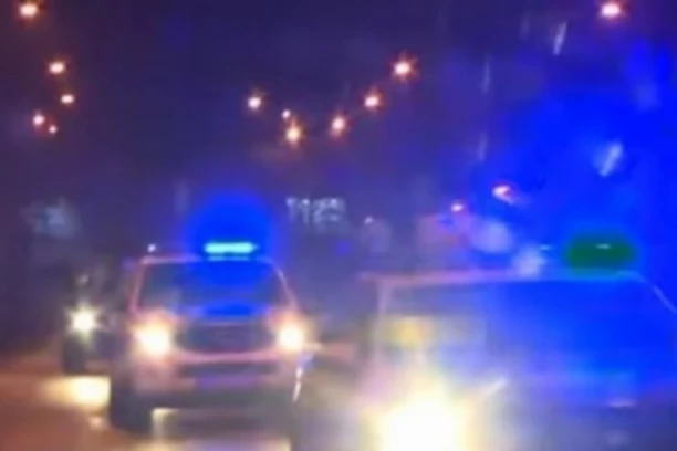 UDES NA ZRENJANINSKOM PUTU! Od siline udara vozilo završilo na krovu!