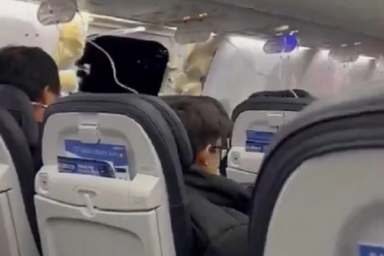 PILOT UMRO U AVIONU! Drama na letu za Istanbul!