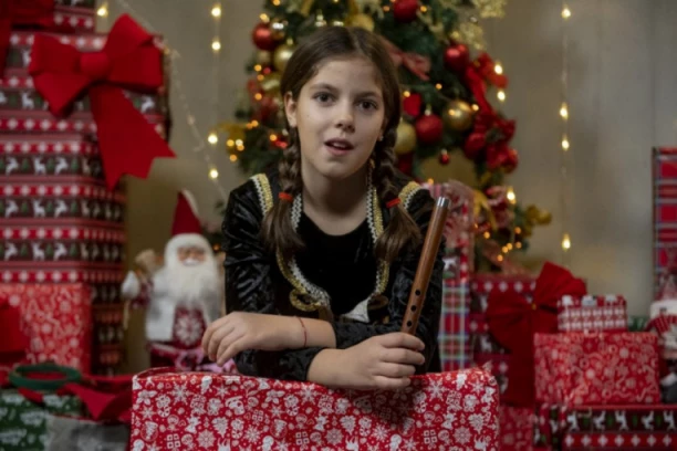 DUNJA JE NAJMLAĐA FRULAŠICA U BEOGRADU: „Želim da se zvuk srpske frule čuje širom sveta“ (FOTO+VIDEO)