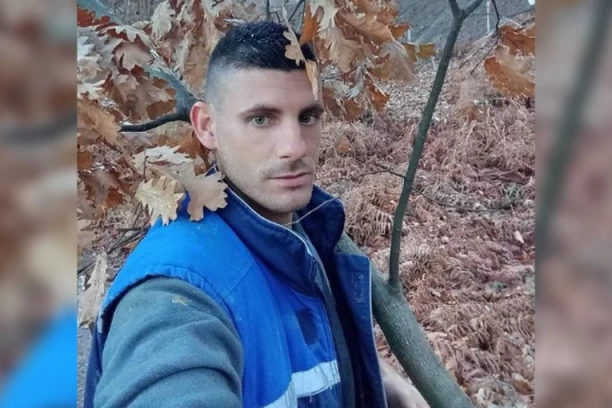 BAKA MILKA (91) NIJE ZABORAVLJENA, BOŠKO MISLI NA NJU! Svi su je ostavili, ali ne i on, odneo joj badnjak, a od nje traži samo OVO! (FOTO)