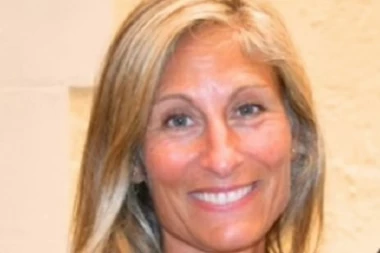 ODVELA UČENIKA U KREVET, PA JE SUSPENDOVALI, A SADA JE DIREKTORKA ŠKOLE! Ova žena šokirala je čitavu zemlju