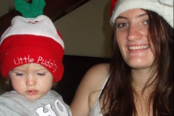 MAJKA ČETVORO DECE UMRLA NA BOŽIĆ: Otišla je da prilegne i nije se probudila, suprug tvrdi da je jedini ZDRAVSTVENI problem bio OVAJ!