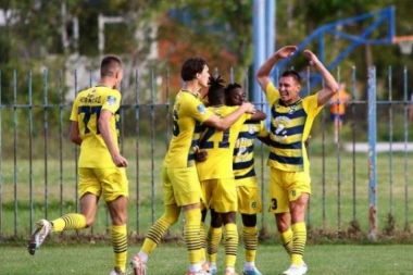 "MOMCI, HVALA I SREĆNO U NASTAVKU KARIJERE": Trojica fudbalera napustila "srpsku Atinu" - u odlučujuće borbe klub će ući sa potpuno izmenjenim igračkim kadrom!