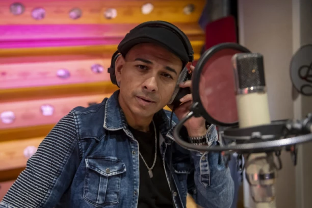 Husa otkrio šokantne detalja o dobijanju uloge u filmu o Džeju: Zapalio sam sveću Svetoj Petki