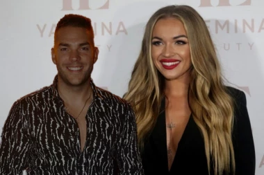 DA SE IZBODE NOŽEM ILI ISELI IZ DRŽAVE: Kamera usnimila šok razgovor, Teodoru Džehverović POJEO BLAM zbog veze sa Anđelom!