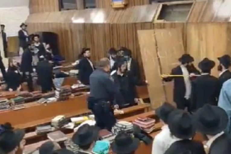 UMALO OPŠTA TUČA: Jevreji iskopali tajni tunel, radnici otkrili šta rade, pa POKUŠALI DA IH ZATRPAJU! (VIDEO)