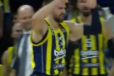 ON ZNA ŠTA TO ZNAČI! Evo kako je Evroliga VIDELA trojku Gudurića koja je POKRENULA Fener ka pobedi! (VIDEO)