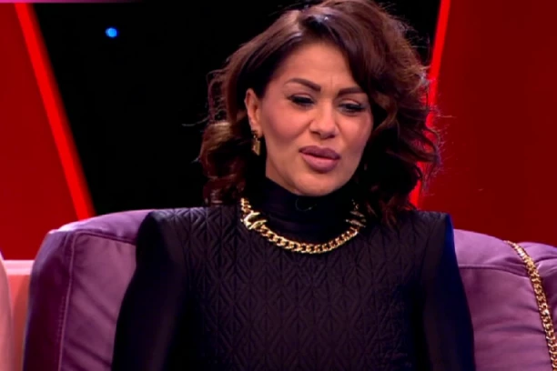 OTKRIVEN RAZLOG SUKOBA MINE KOSTIĆ I NJENOG DEČKA: Nakon ovoga pevačica je odlučila da ga PRIJAVI POLICIJI!