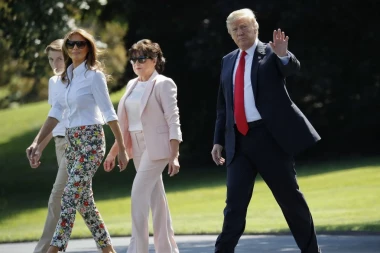 UMRLA MAJKA MELANIJE TRAMP!