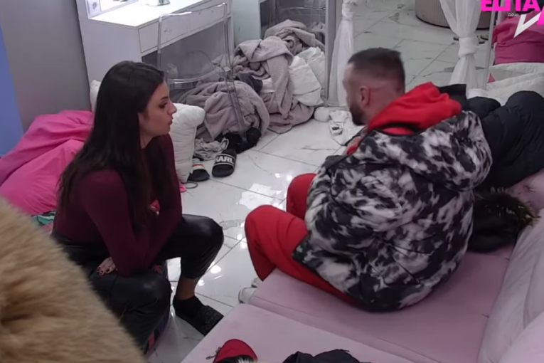 Miona i Sha Elita 7 svadja