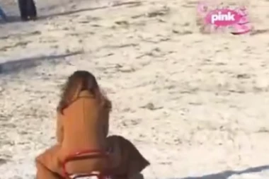 PINKOVA VODITELJKA DOŽIVELA NEZGODU U PROGAMU UŽIVO: Hit snimak postao viralan munjevitom brzinom, njena reakcija će vas dovesti do SUZA!