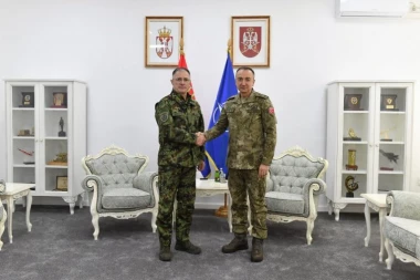 MILAN MOJSILOVIĆ IMAO POSETU: Načelnik ugostio komandanta Kfora (FOTO)