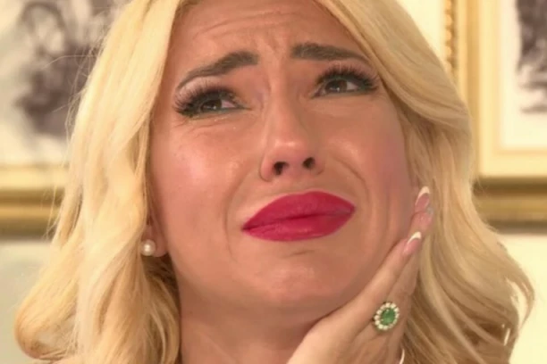 NAJEMOTIVNIJE OBRAĆANJE JOVANE JEREMIĆ! Slomile je emocije na proslavi očevog rođendana! (FOTO)