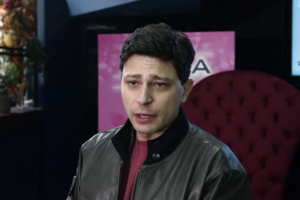 PONAŠAO SAM SE KAO DŽAMBA, NEKAD I KOD KUĆE: Marko Janketić priznao koliko je njegovo supruzi TEŠKO pala uloga brata Džeja Ramadanovskog! (VIDEO)