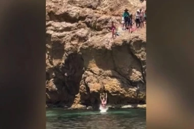 SARA JE SKOČILA U VODU, A ONDA JOJ JE OTAC ZAPLIVAO U POMOĆ: Ono što se desilo LEDI KRV U ŽILAMA, devojka se oglasila iz BOLNICE