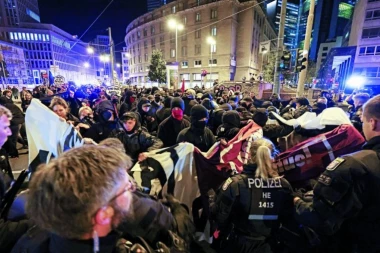 NEMAČKA NA NOGAMA: AfD za svog advokata u Bavarskoj ovlastio bivšeg neonacistu!