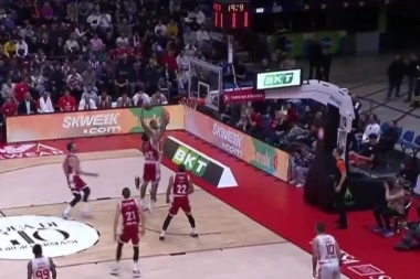 JOŠ SE TRESE OBRUČ! Pogledajte MONSTRUOZNO zakucavanje Bolomboja! Košarkaš Zvezde Meridianbet UNIŠTIO odbranu Armanija! (VIDEO)