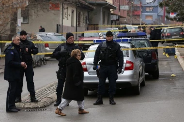 13 OSOBA POVREĐENO, MEĐU NJIMA I DECA: Jaka eksplozija u Kosovskoj Mitrovici