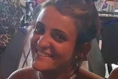 ŽENA SE SRUŠILA NA POD I PALA U NESVEST: Ostavio suprugu da leži 33 sata pre nego što je pozvao Hitnu pomoć!