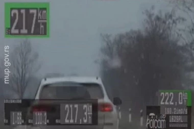 BAHATI VOZAČ IZ BEOGRADA JURIO PUTEM 217 KM/H: Policijski presretač „ulovio“ vozača BMW-a!