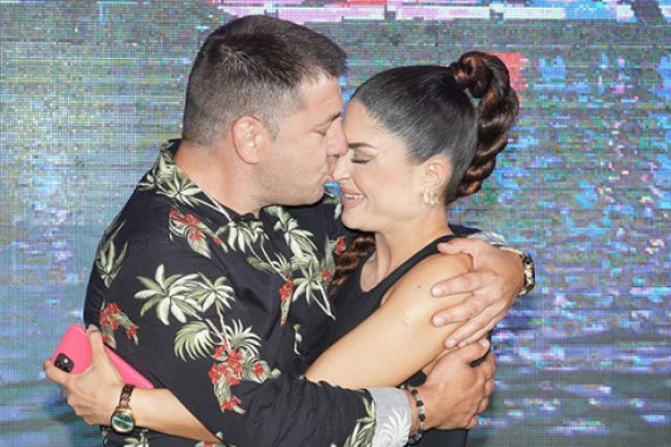 AFERA IVANA MARINKOVIĆA RASKRINKANA UŽIVO U EMISIJI: Jelena saznala sa kim je bio INTIMAN - IZBEZUMILA SE!