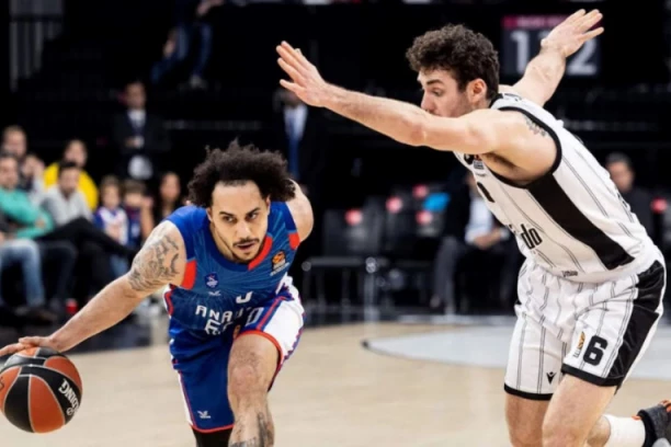 KAKAV ŠOK ZA GROBARE! EFES DRASTIČNO SMANJIO ŠANSE PARTIZANU DA SE DOMOGNE PLEJ-INA! Sada samo Zvezda može da pomogne!