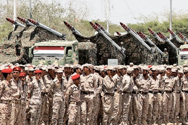 NOVI RAKETNI NAPAD U CRVENOM MORU: Huti lansirali projektile, oglasila se uzbuna za vazdušnu opasnost, a onda je usledio OBRT!