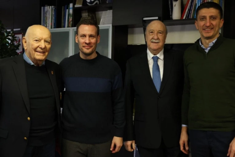 DOBRIVOJE TANASIJEVIĆ I MILOŠ SMILJANIĆ U POSETI FSB: Glavna tema je organizacija Memorijalnog turnira "Trofej Ilija Petković"! (FOTO GALERIJA)