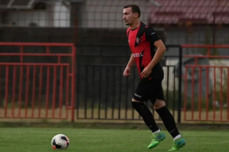 PODRHTAVA STADION "KRAJ PIJACE": Put kojim se ređe ide - iskusni defanzivac obukao dres gradskog rivala!