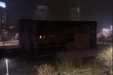 BUKTI VATRA NA NOVOM BEOGRADU!  Dramatična situacija kod Studentskog grada!