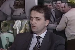 SRPSKI POLITIČAR UBIJEN PRED KAMERAMA! Zazvonio mu telefon, a onda je prišao portir i tada mu PUCAO U POTILJAK!
