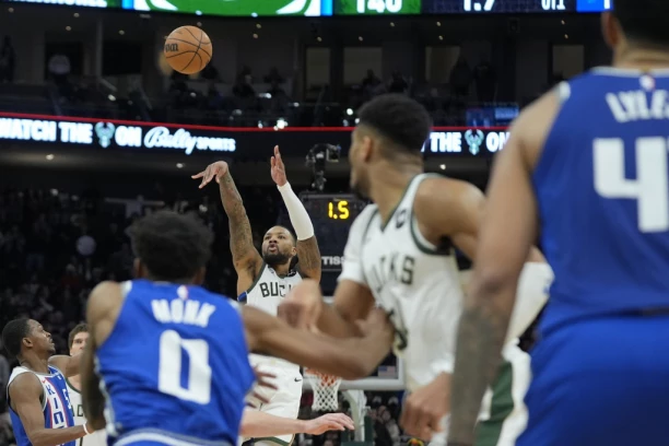 LUDNICA U MILVOKIJU: Lilard trojkom uz zvuk sirene u produžetku srušio Kingse (VIDEO)