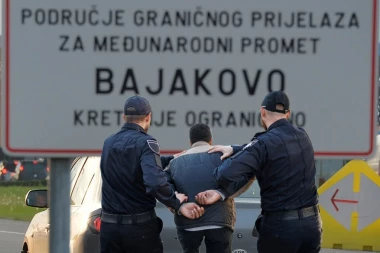 SRBIN UHAPŠEN NA BAJAKOVU ZBOG KAPE: Muškarca zaustavili zbog kontrole, a onda otkrili da NOSI OVO!