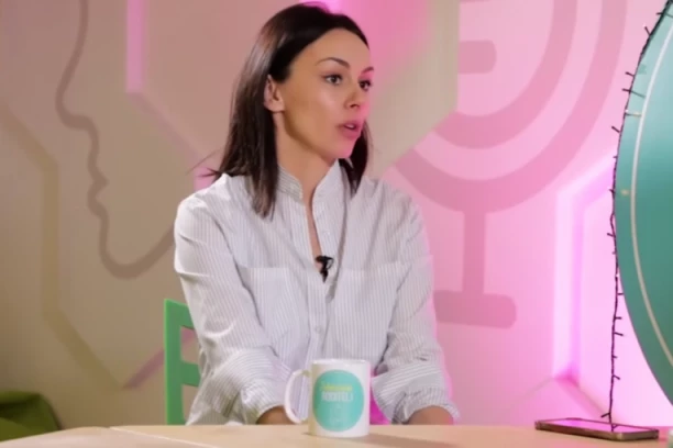 SLOBODA MIĆALOVIĆ ZAVRŠILA NA INFUZIJI! Glumica snimkom iz BOLNICE zabrinula fanove!