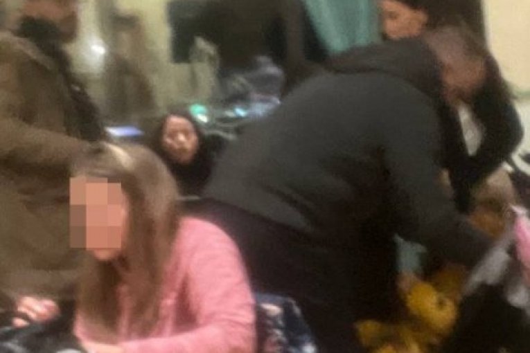 Darko Lazić sa ženom Katarinom i Ana Sević sa suprugom uhvaćeni zajedno na zimovanju