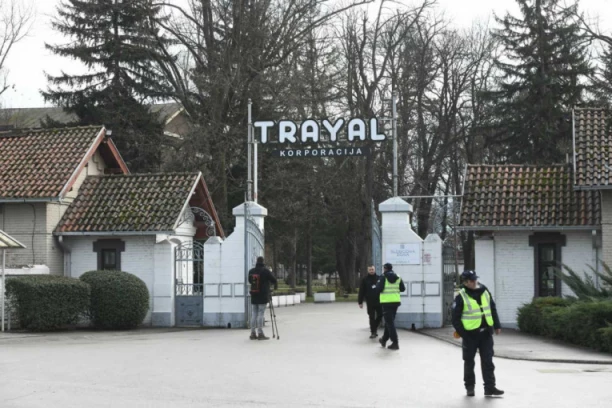 NAJNOVIJI DETALJI O  EKSPLOZIJI U KRUŠEVCU! Devojka (24) kritično, naložen hitan transport za Beograd!