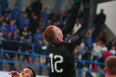 MLADI REPREZENTATIVNI ČUVAR MREŽE NA NOVOJ ADRESI: Priliku za dokazivanje imaće na velelepnom stadionu!