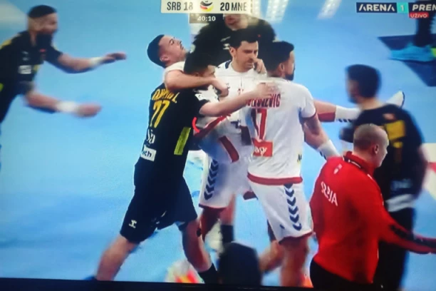JEZIVA POVREDA NAŠEG REPREZENTATIVCA! Orbovića IZNOSILI sa terena na meču sa Crnom Gorom! (VIDEO)