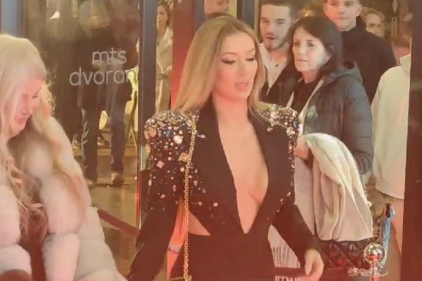 KO BOLJE PEVA "ZA KRAJ": Tea Tairović POKIDALA novi hit iz filma "Nedelja", Cecina reakcija SVE IZNENADILA (VIDEO)