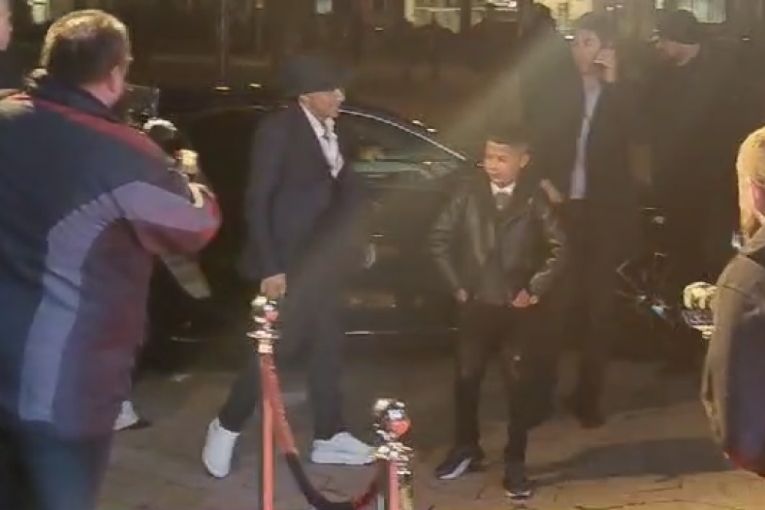 Husa Alijević na premijeri filma "Nedelja" o Džeju