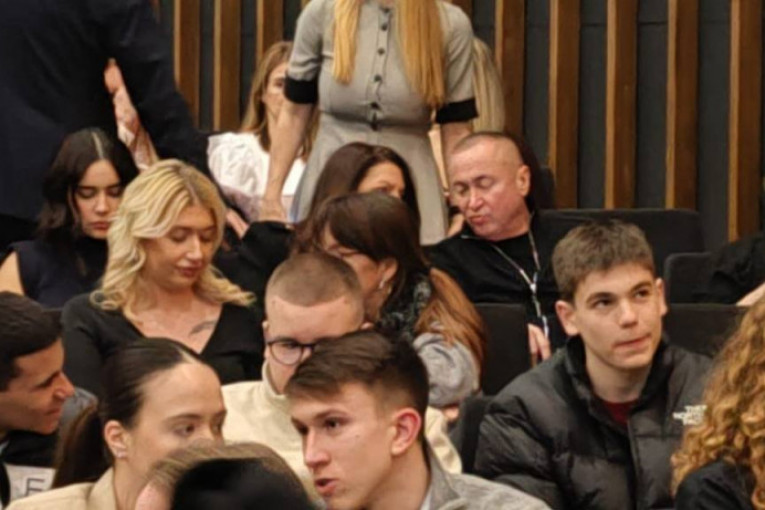 Đani na premijeri filma Nedelja