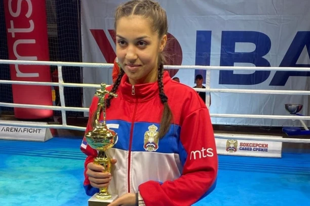 ZAGARANTOVAN SPEKTAKL! Sombor u znaku 13. Kup Nacija u boksu za žene!