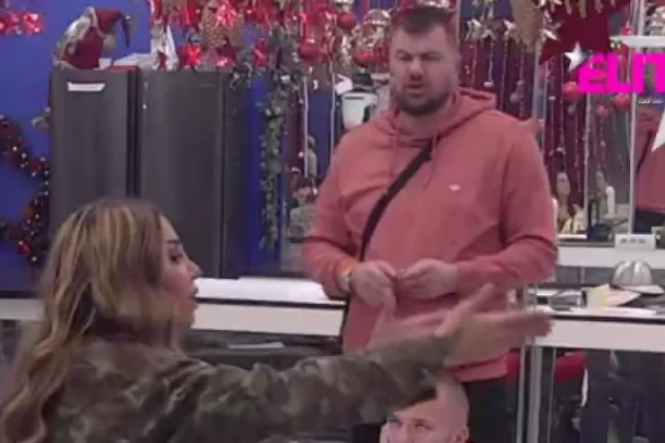 ANELI STAVILA SEBE ISPRED JANJUŠEVE ĆERKE: Pomenuo dete, a ona mu napravila ljubomornu scenu (ŠOK-VIDEO)
